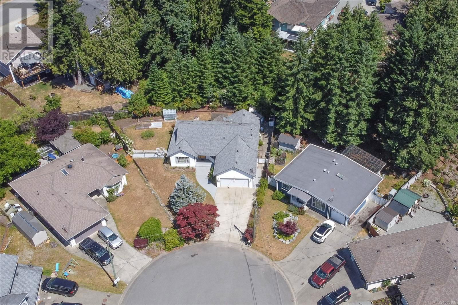 206 COWICHAN AVENUE EAST Image 45