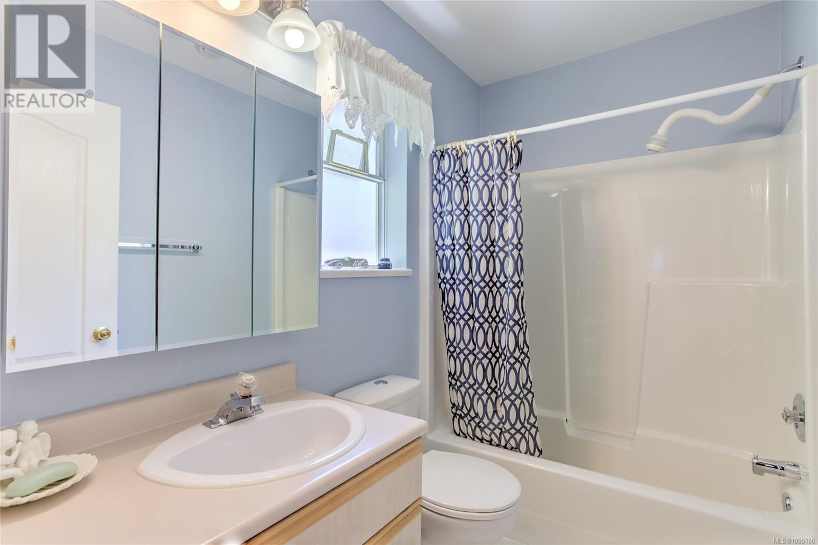 206 COWICHAN AVENUE EAST Image 5