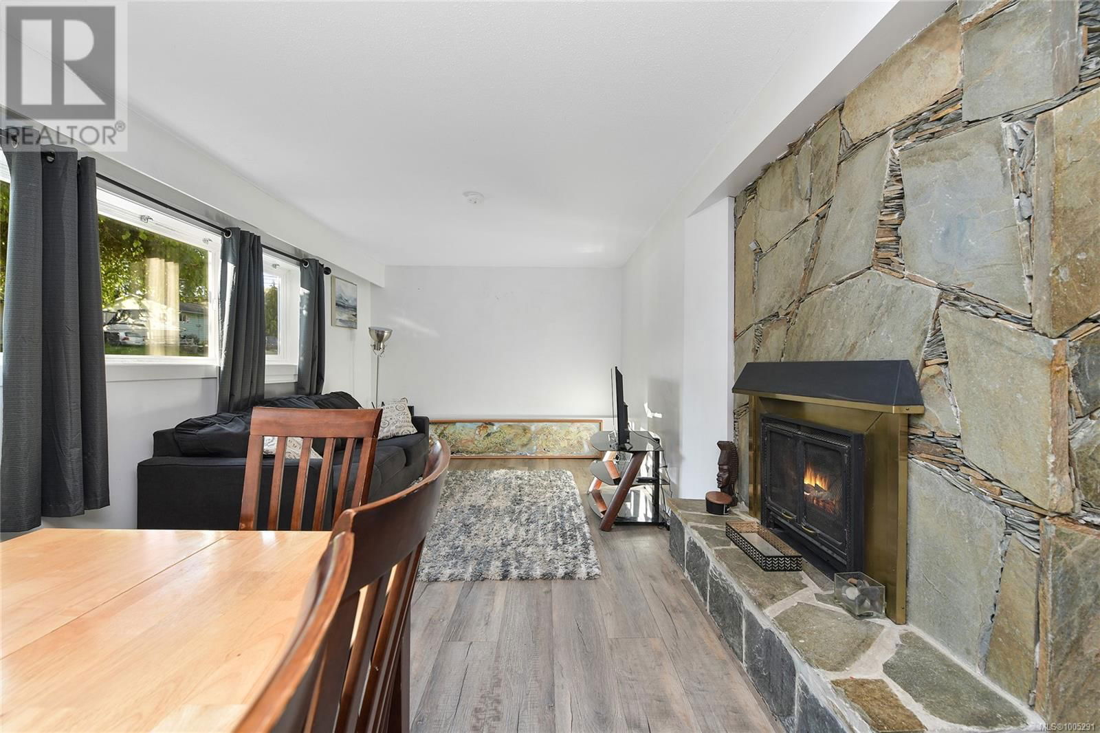 2589 WENTWICH ROAD Image 17
