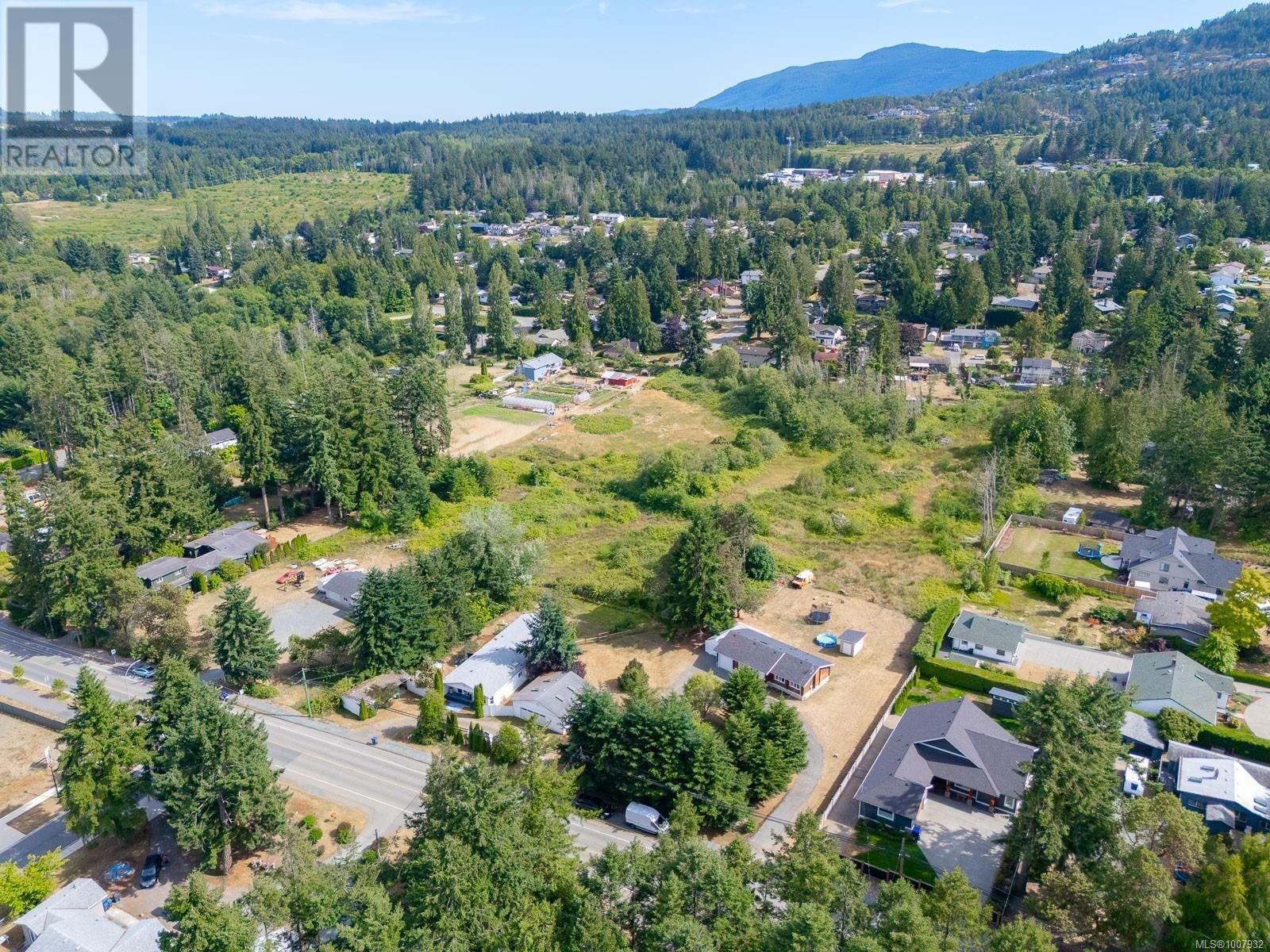 7405/7425 Lantzville Road property photo