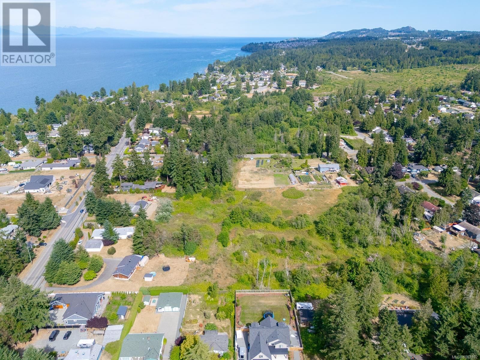 7405/7425 Lantzville Road property photo