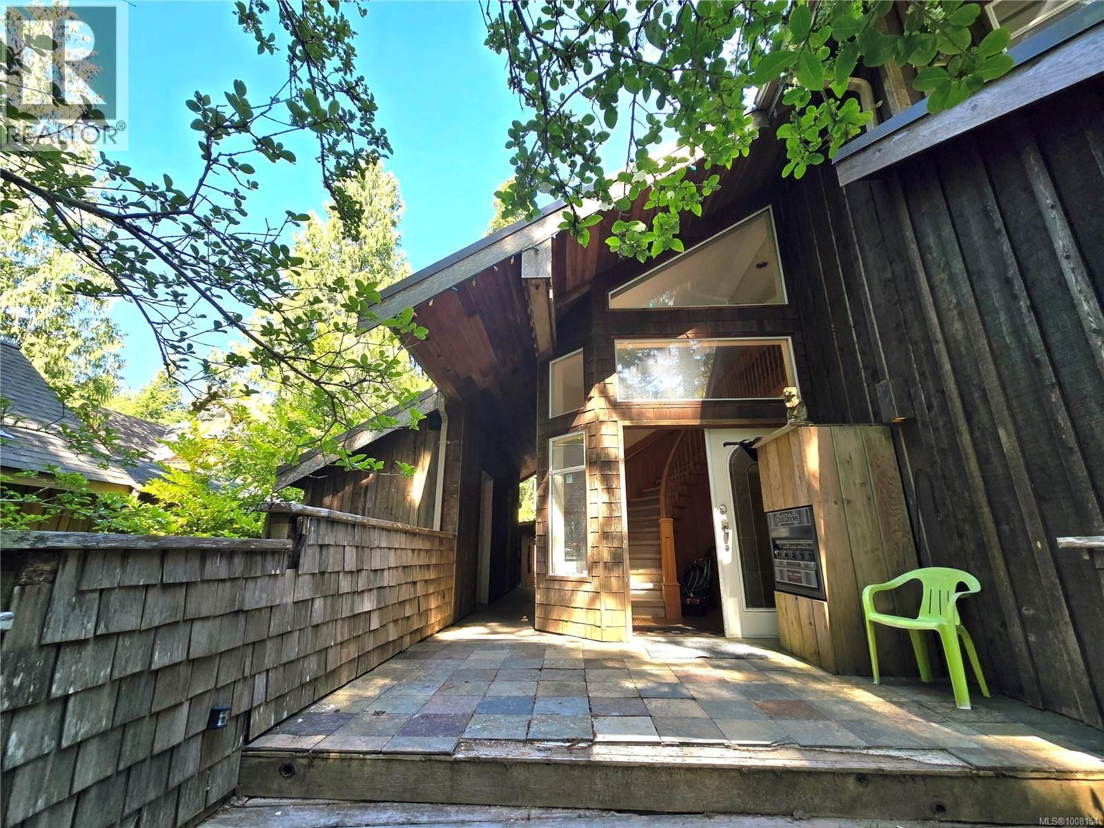 1294 Lynn Road property photo