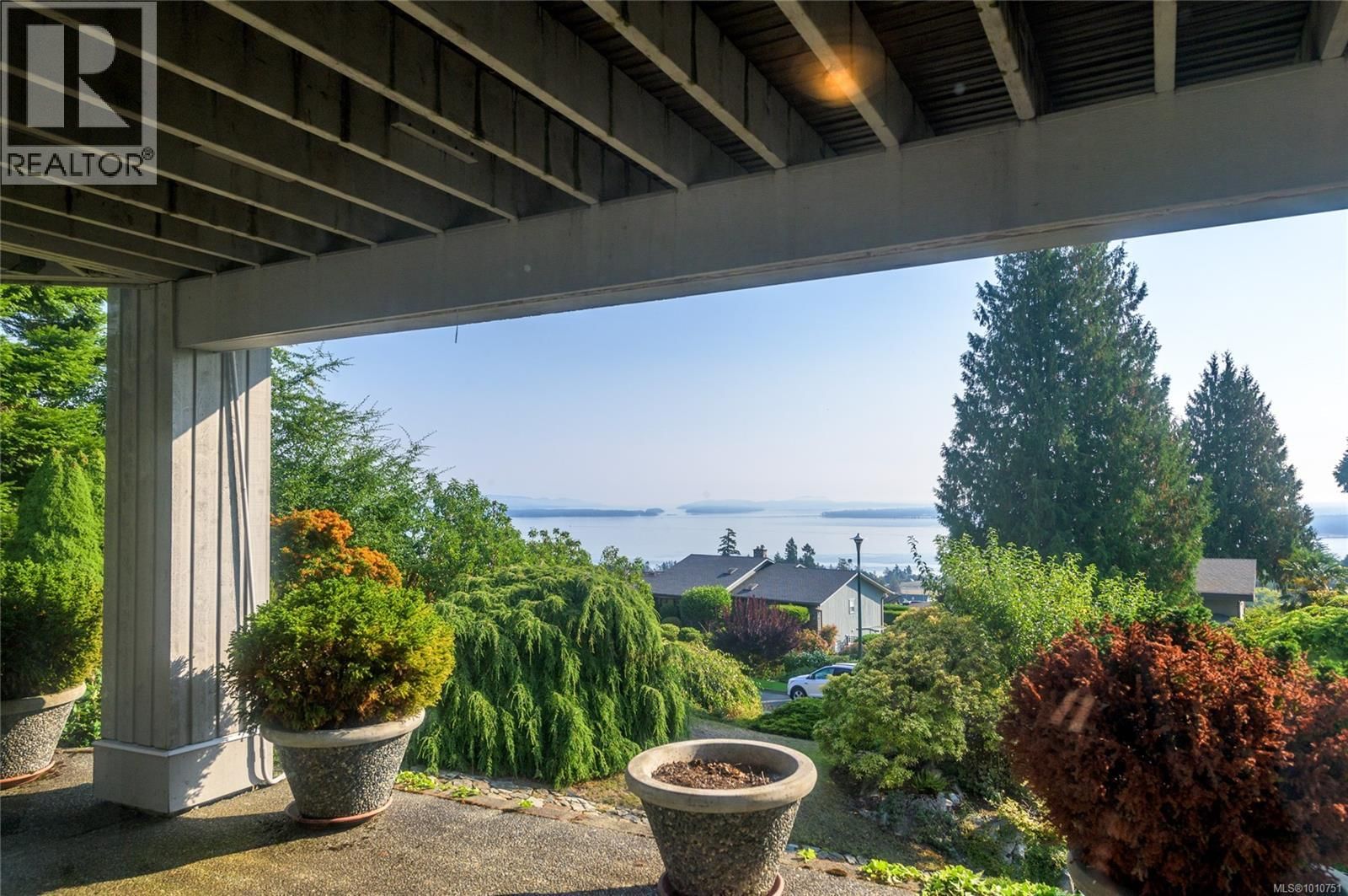 8742 Pender Park Drive property photo