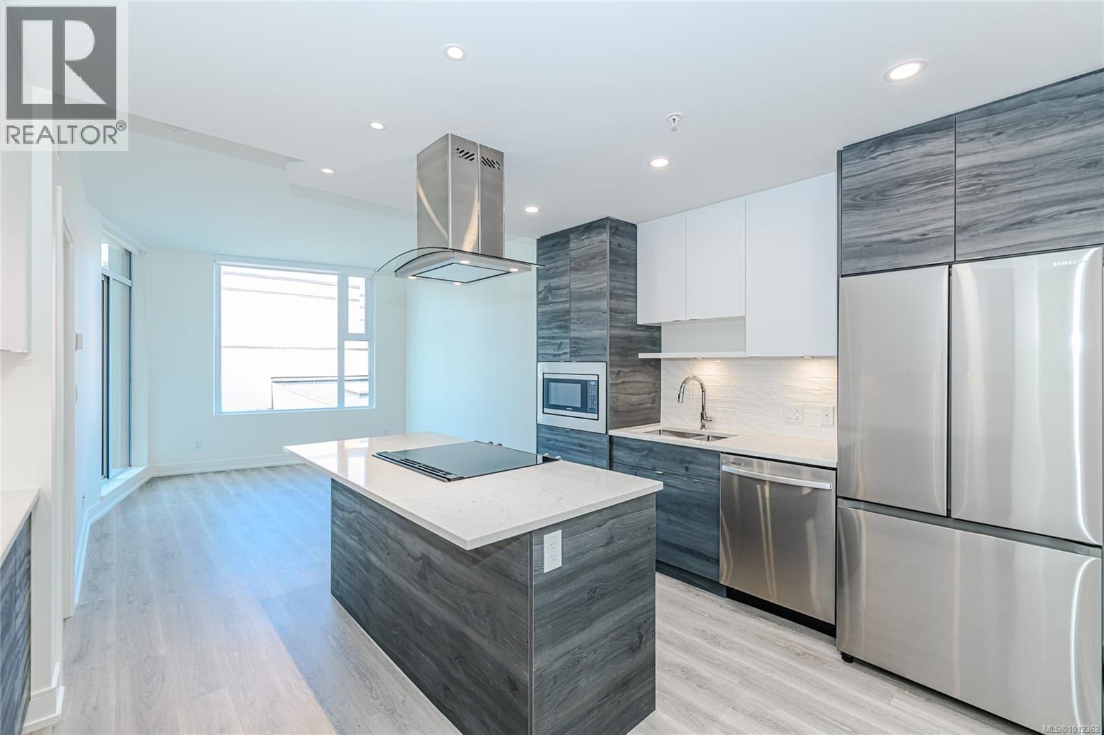 1628 Store Street, Victoria, British Columbia V8W 0H1