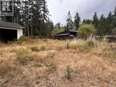 6543 Mystery Beach Road | Fanny Bay British Columbia | Slide Image Eight