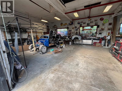 Image #1 of Commercial for Sale at 10th, Port Alberni, British Columbia
