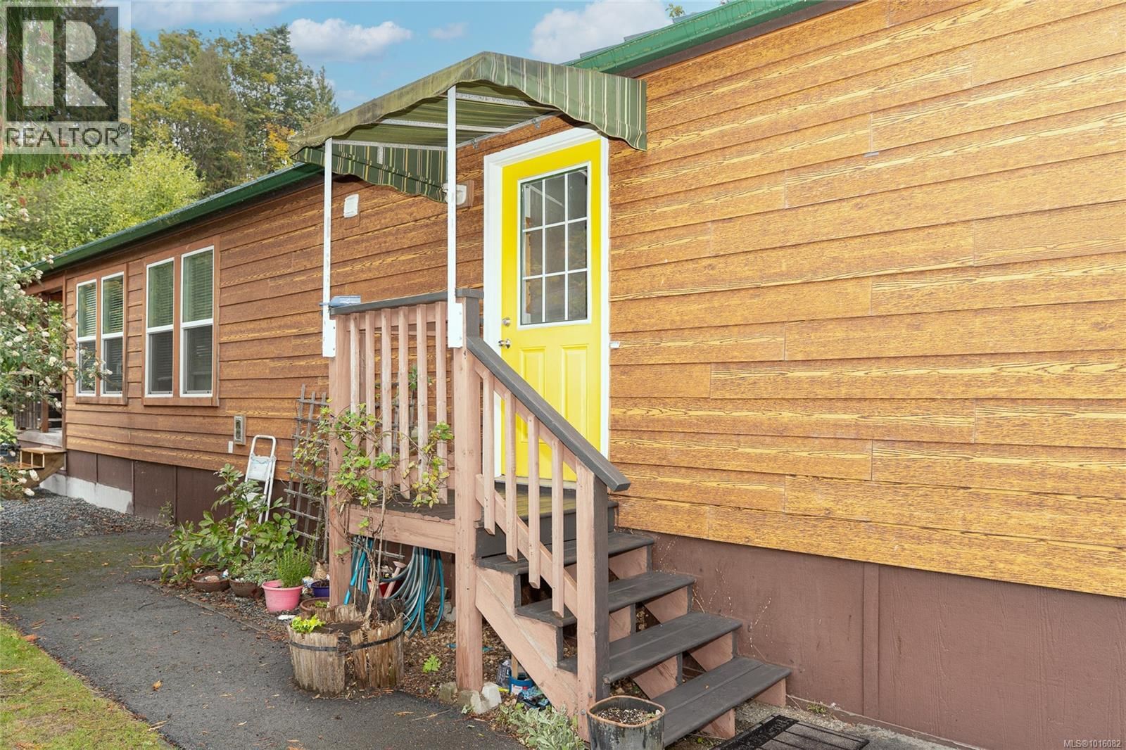 350 3042 River Road property photo
