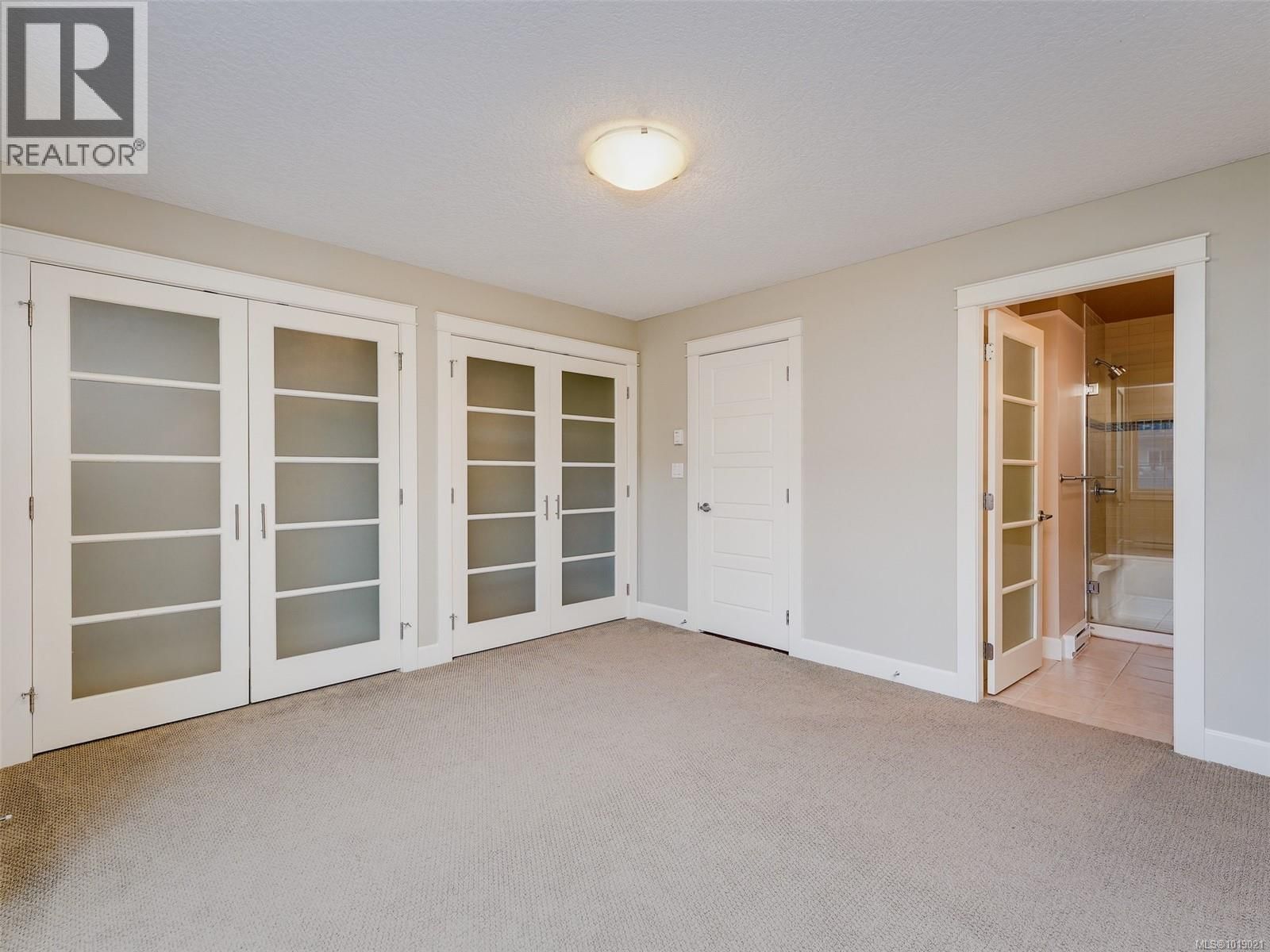 201 - 785 STATION AVENUE Image 13