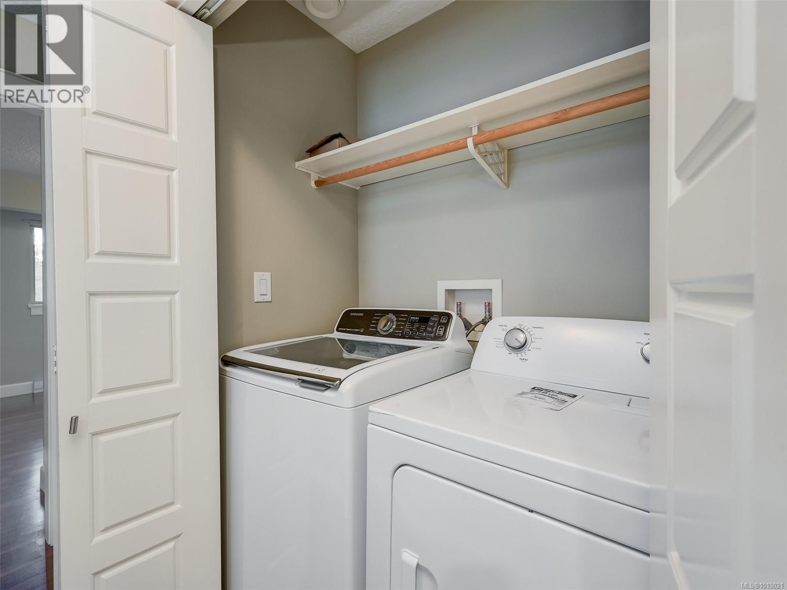 201 - 785 STATION AVENUE Image 19