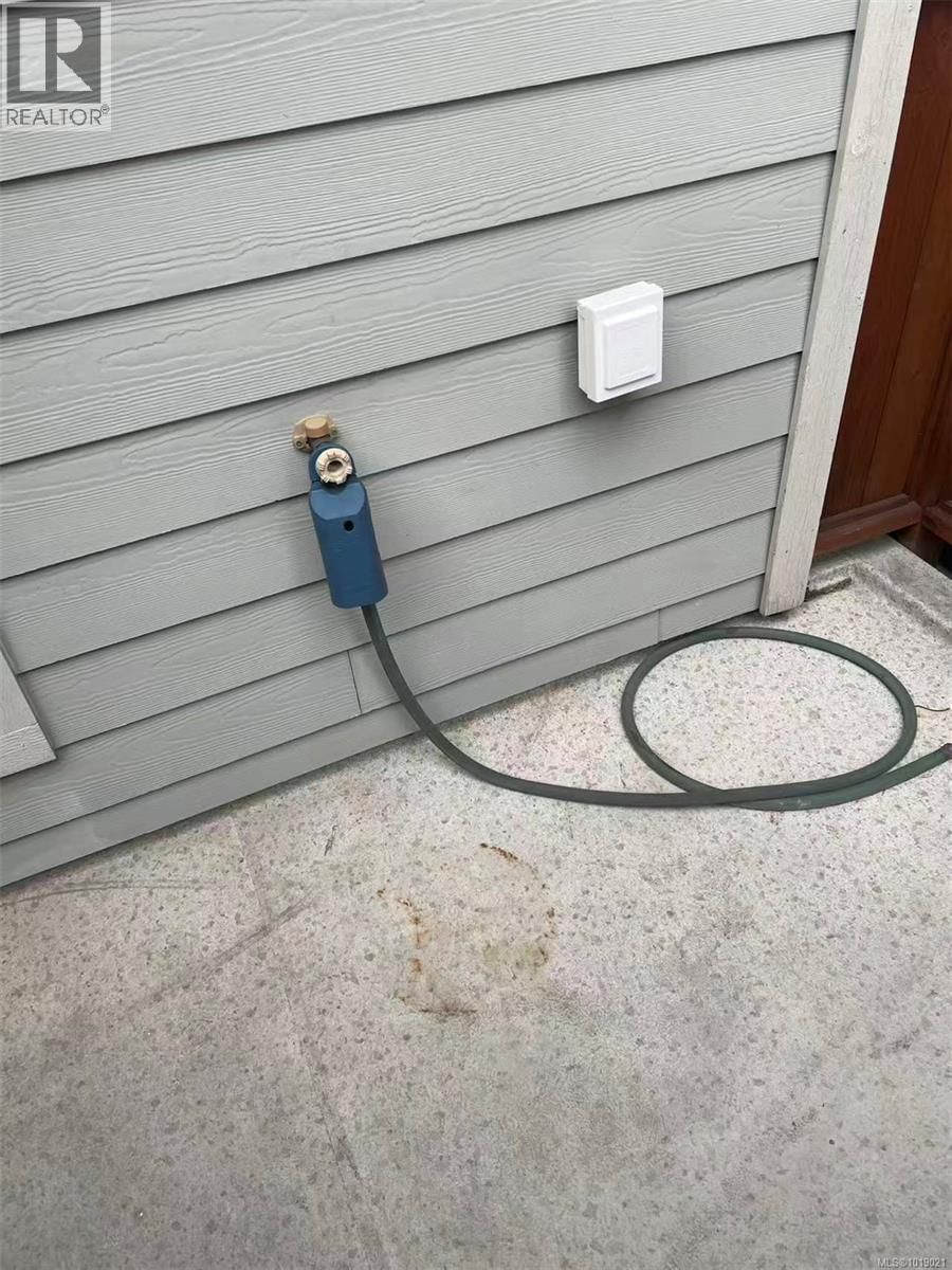 201 - 785 STATION AVENUE Image 26