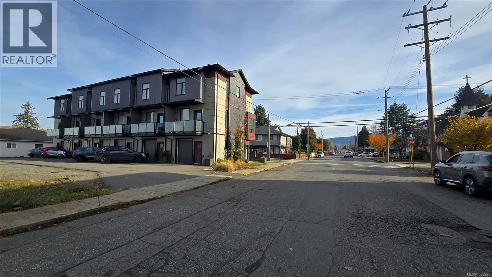 231 First Street property photo