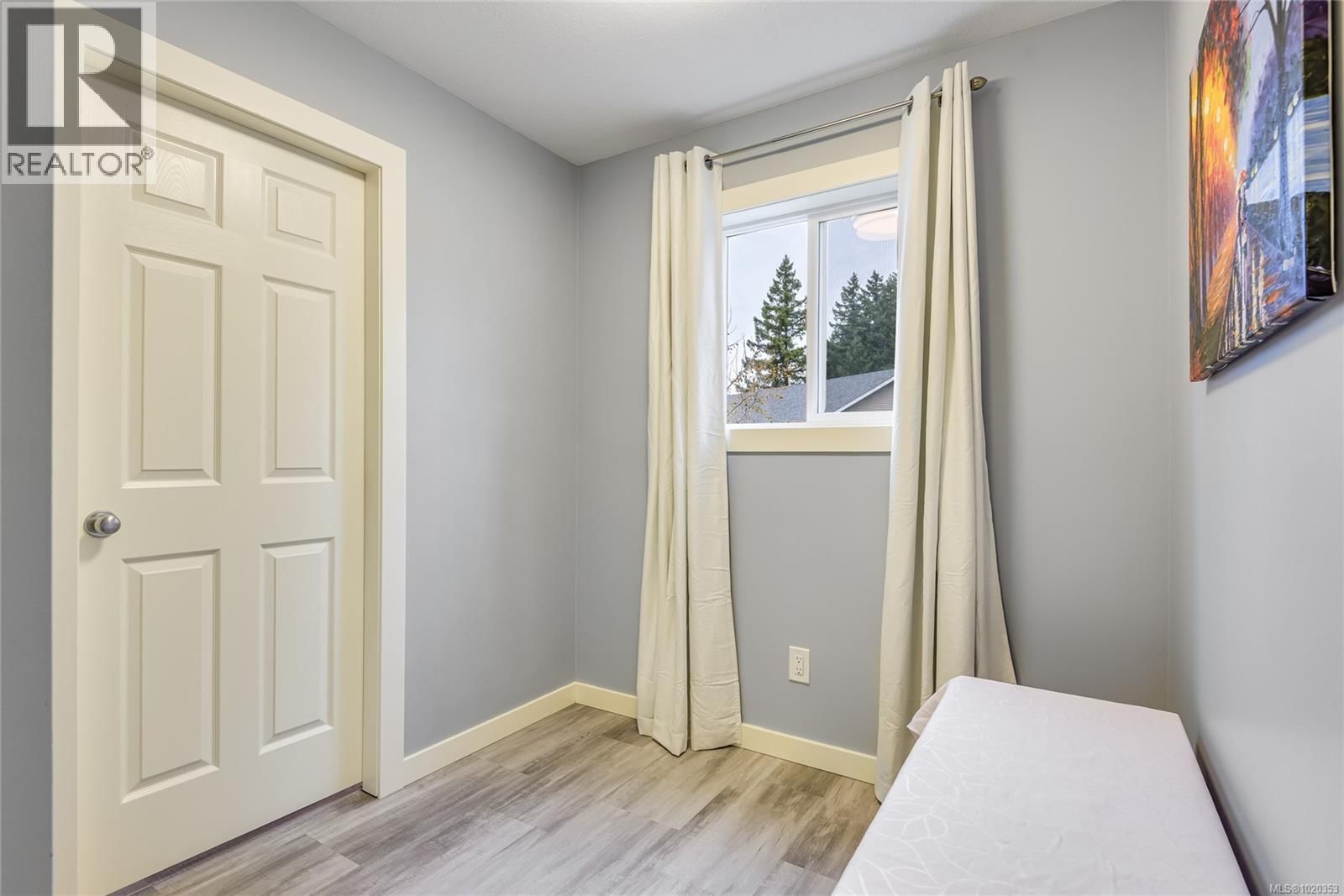 2984 HUCKLEBERRY PLACE Image 17