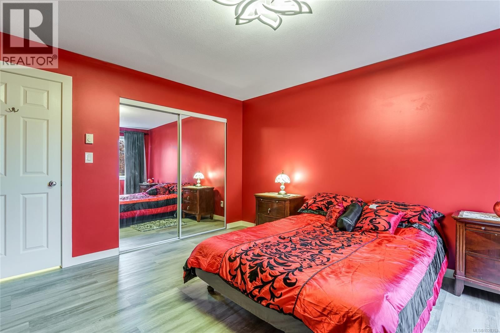 2984 HUCKLEBERRY PLACE Image 21