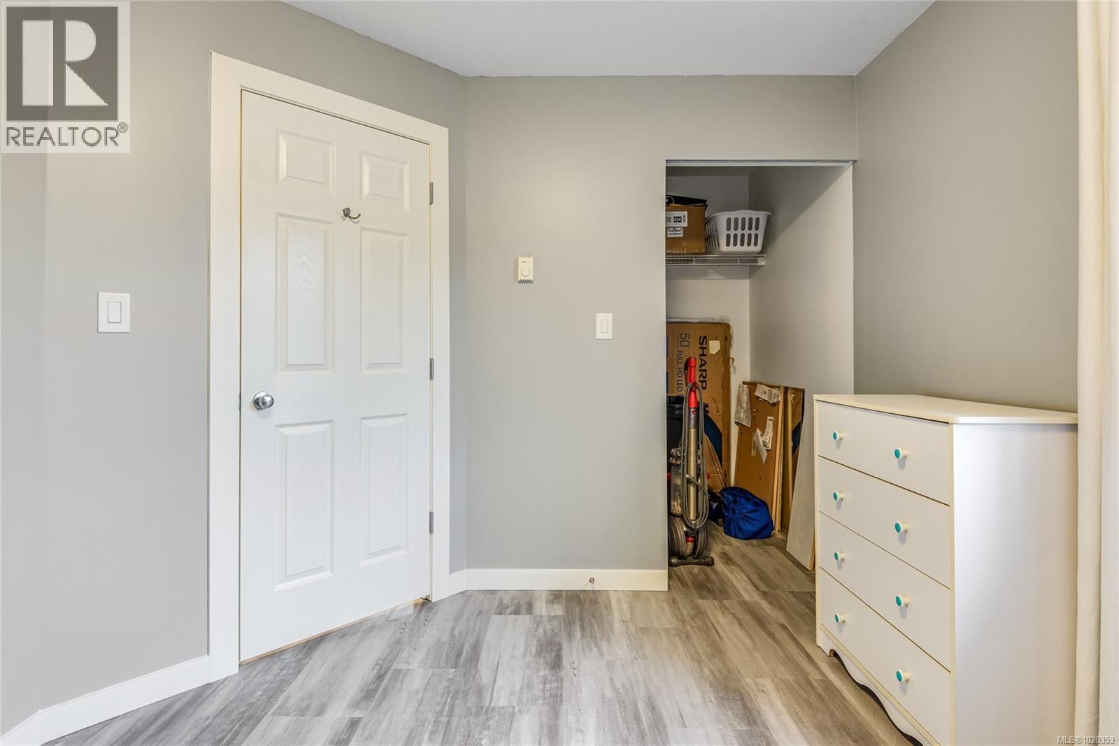 2984 HUCKLEBERRY PLACE Image 23