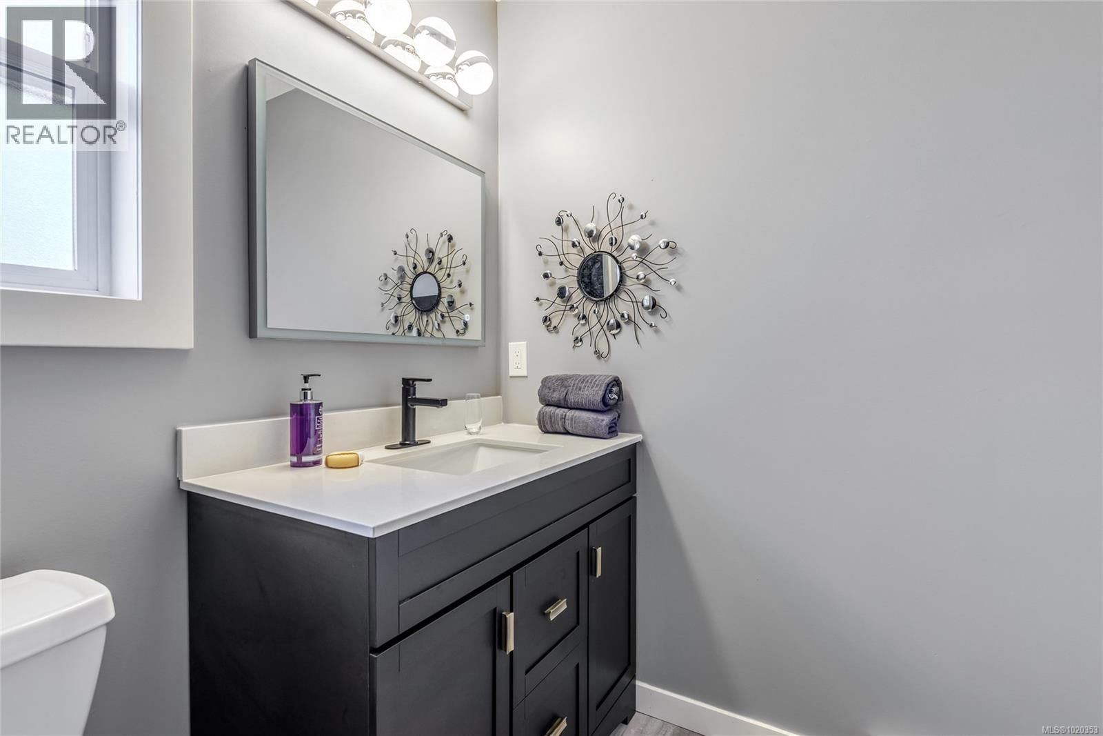 2984 HUCKLEBERRY PLACE Image 25