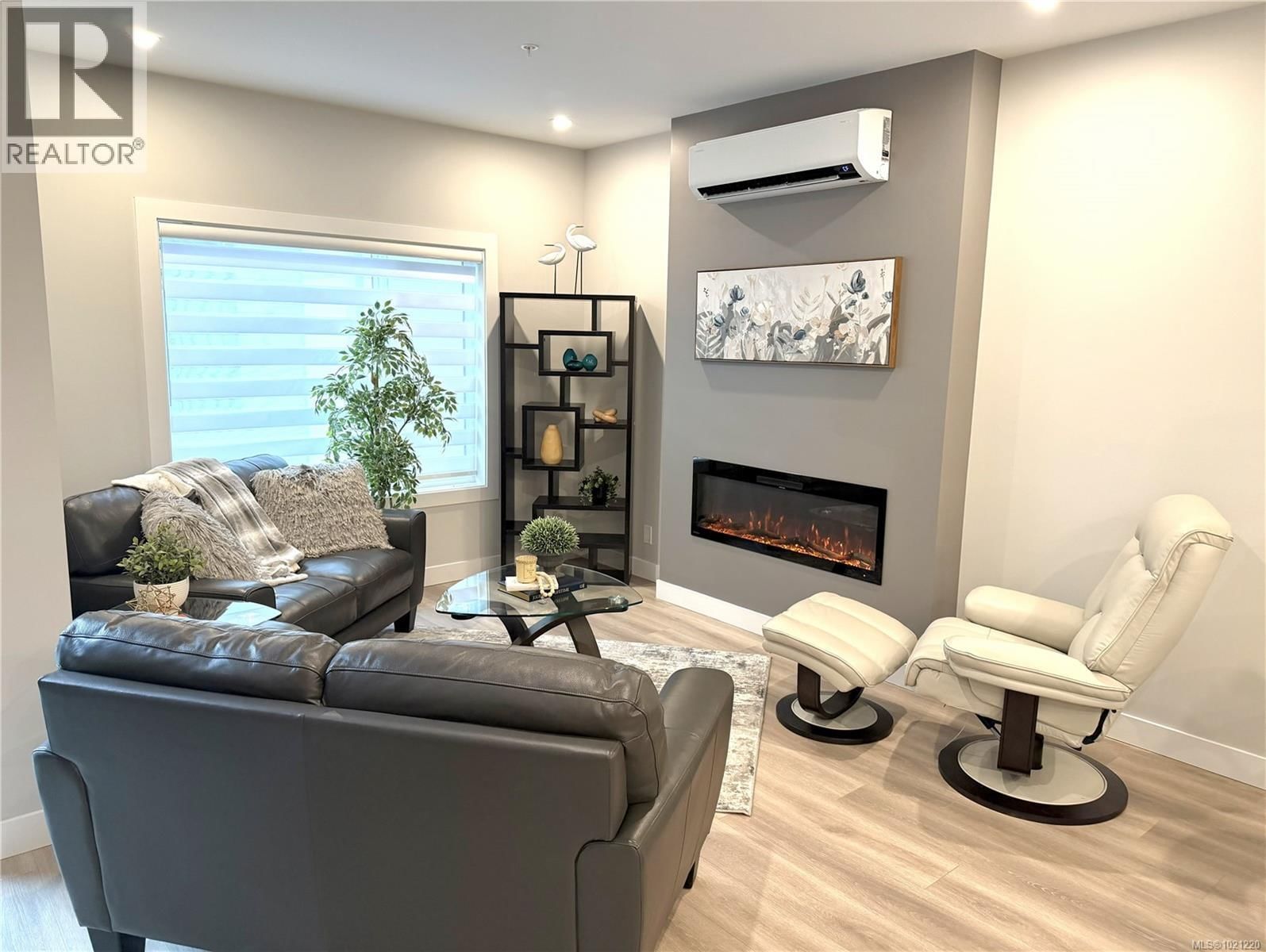505 918 Jenkins Avenue property photo