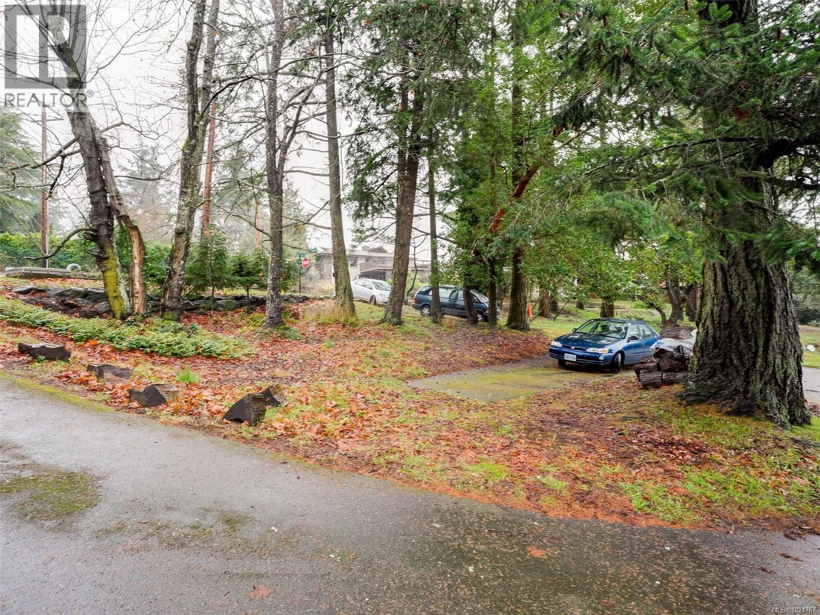 2202 Arbutus Road property photo