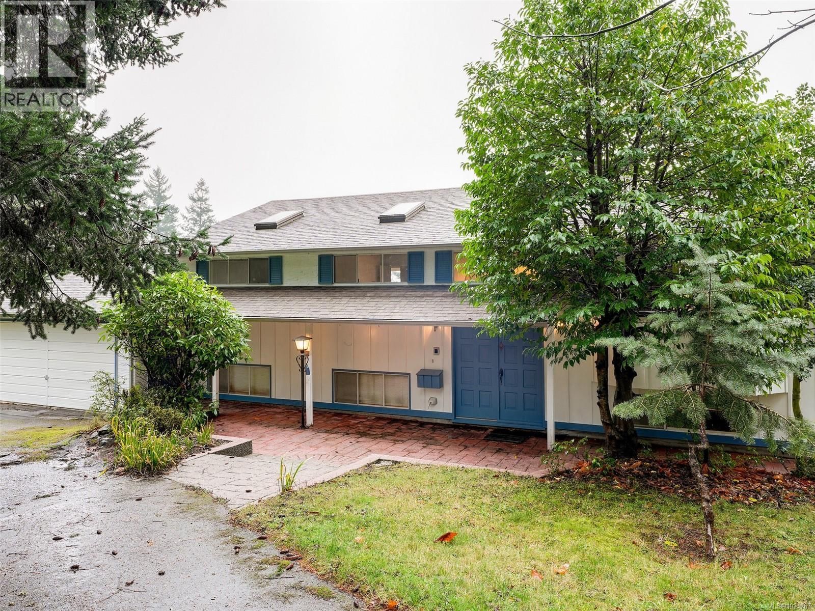 2202 Arbutus Road property photo
