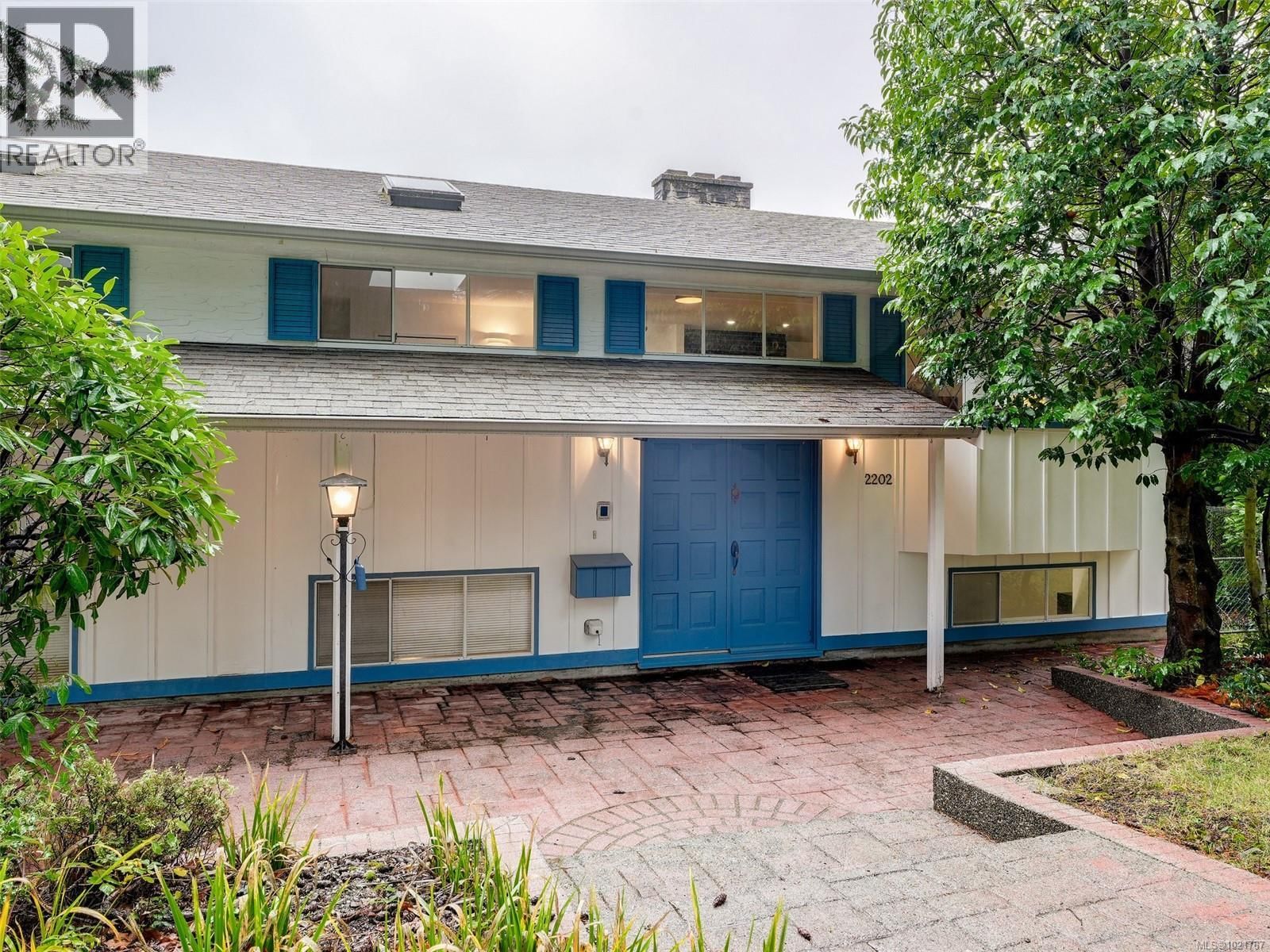 2202 Arbutus Road property photo