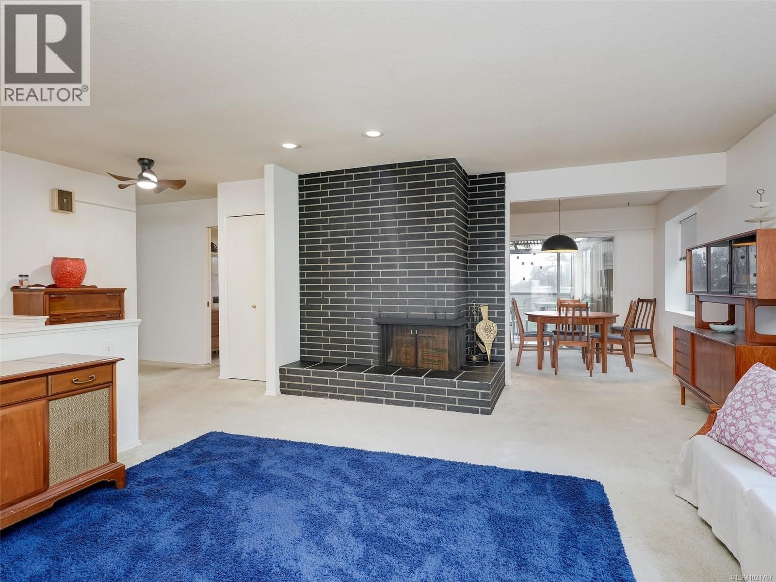 2202 Arbutus Road property photo