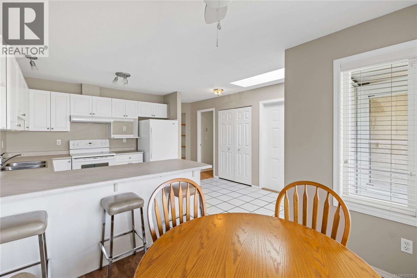 11 454 Morison Avenue property photo
