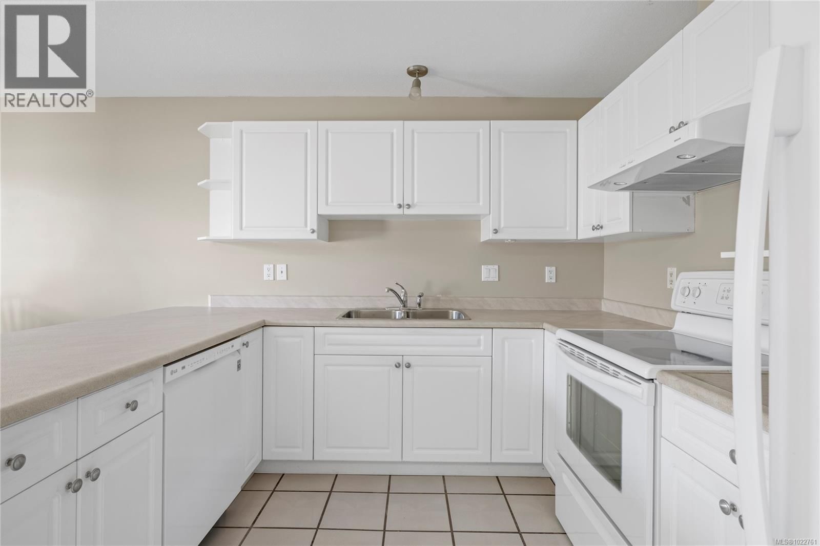 11 454 Morison Avenue property photo