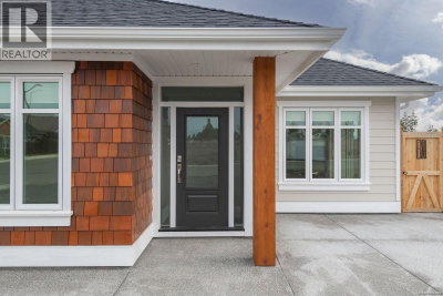 908 Ridgeline Boulevard | Parksville British Columbia | Slide Image Two