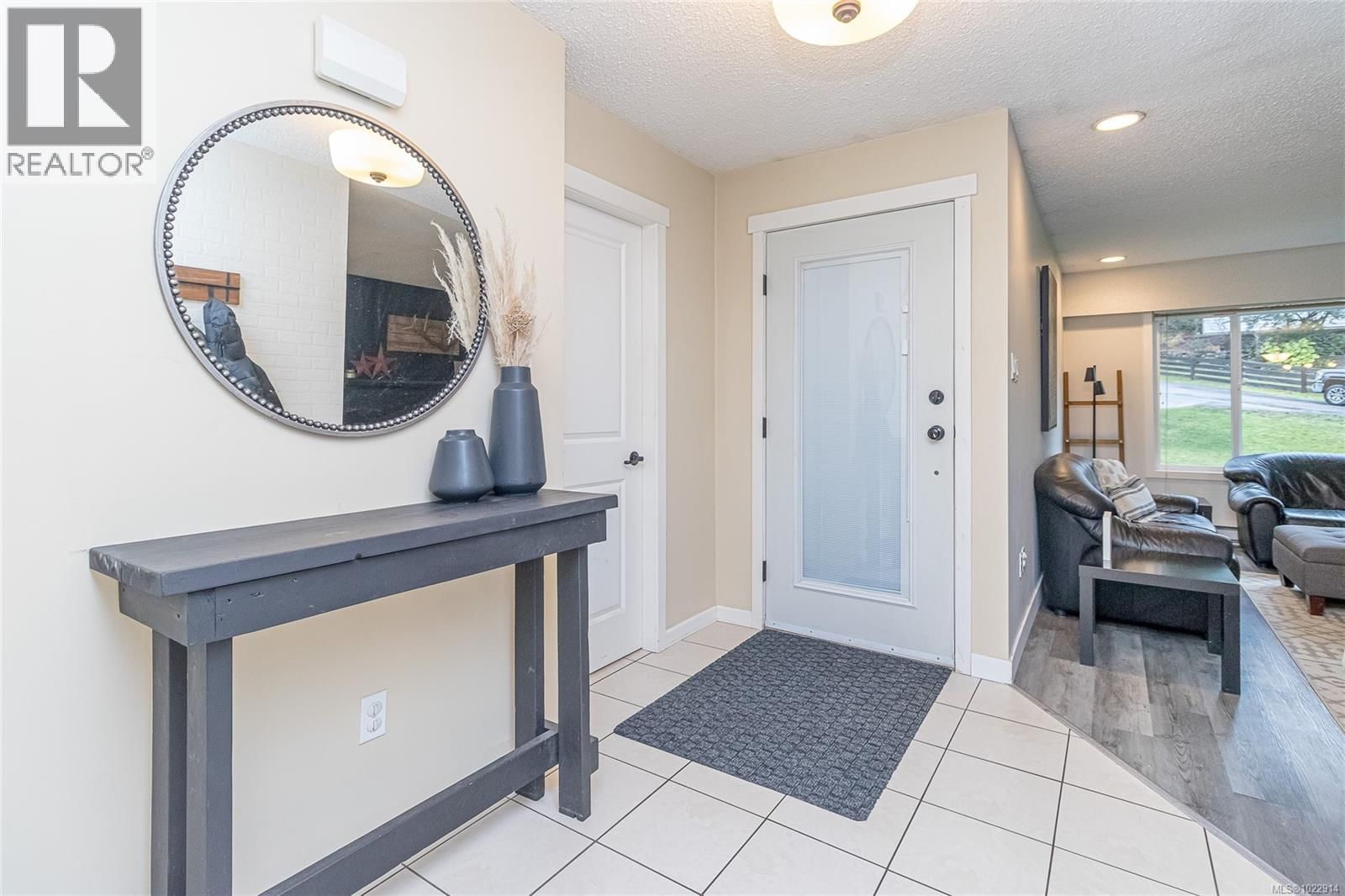 5845 Kinch Avenue property photo