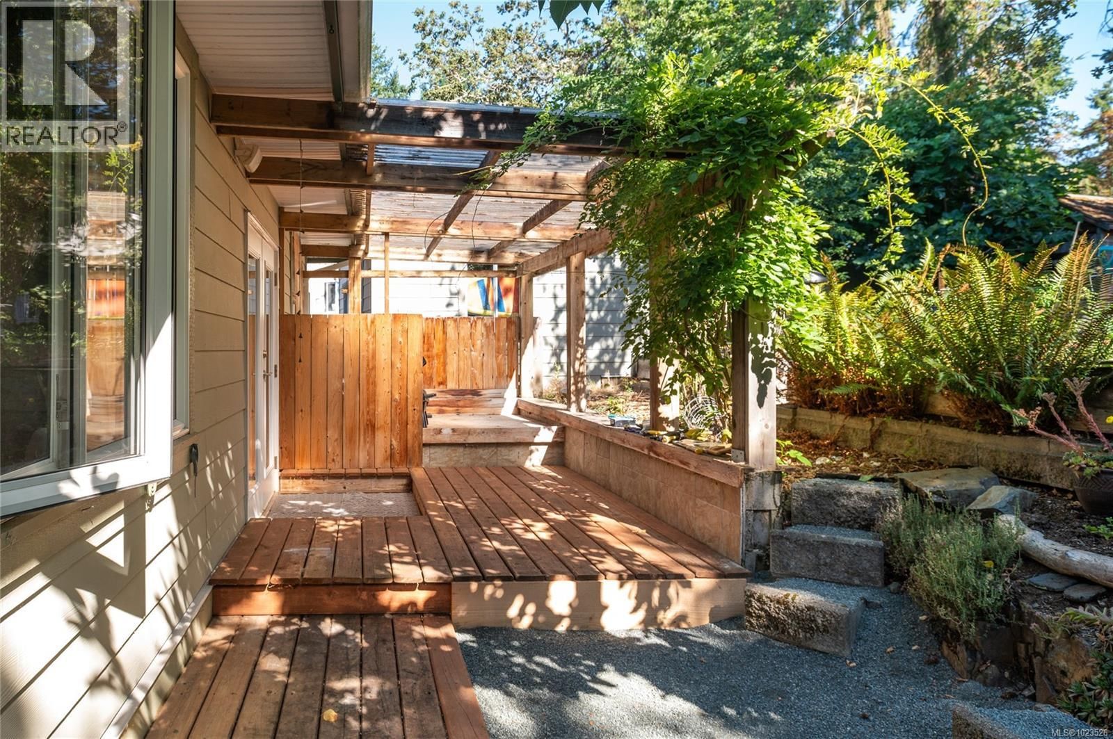 1554 MARINA WAY Image 33