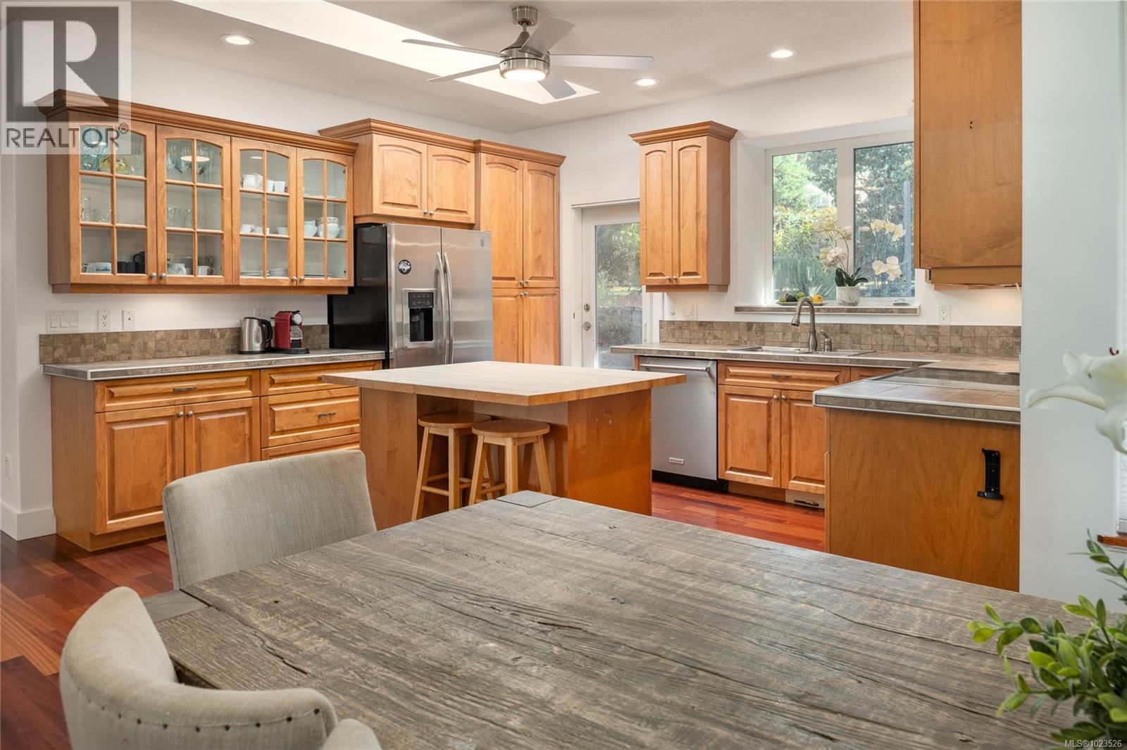 1554 MARINA WAY Image 6