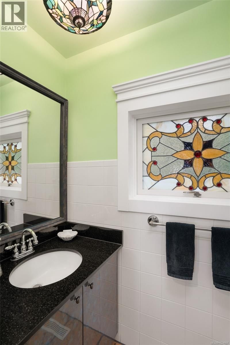 9193 WEST COAST ROAD Image 25