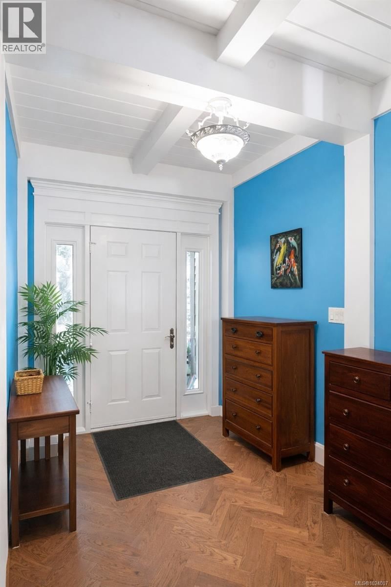 9193 WEST COAST ROAD Image 31