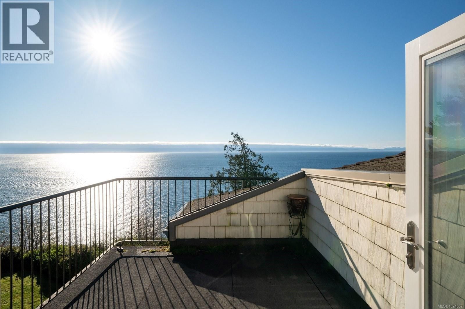 9193 WEST COAST ROAD Image 35