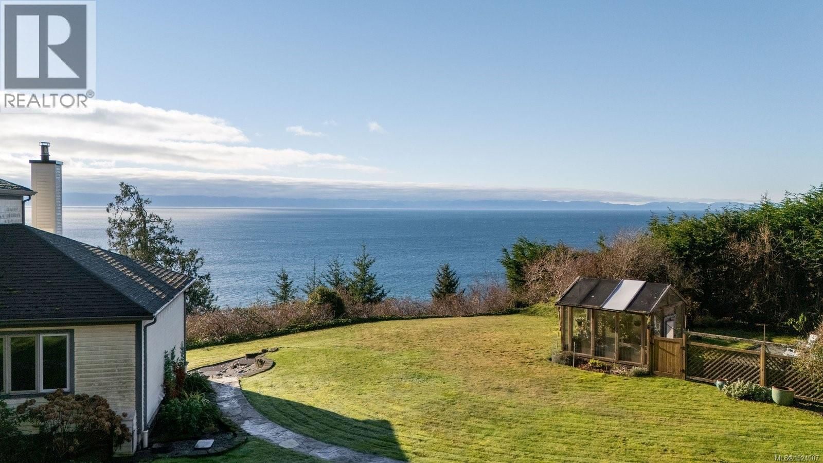 9193 WEST COAST ROAD Image 47