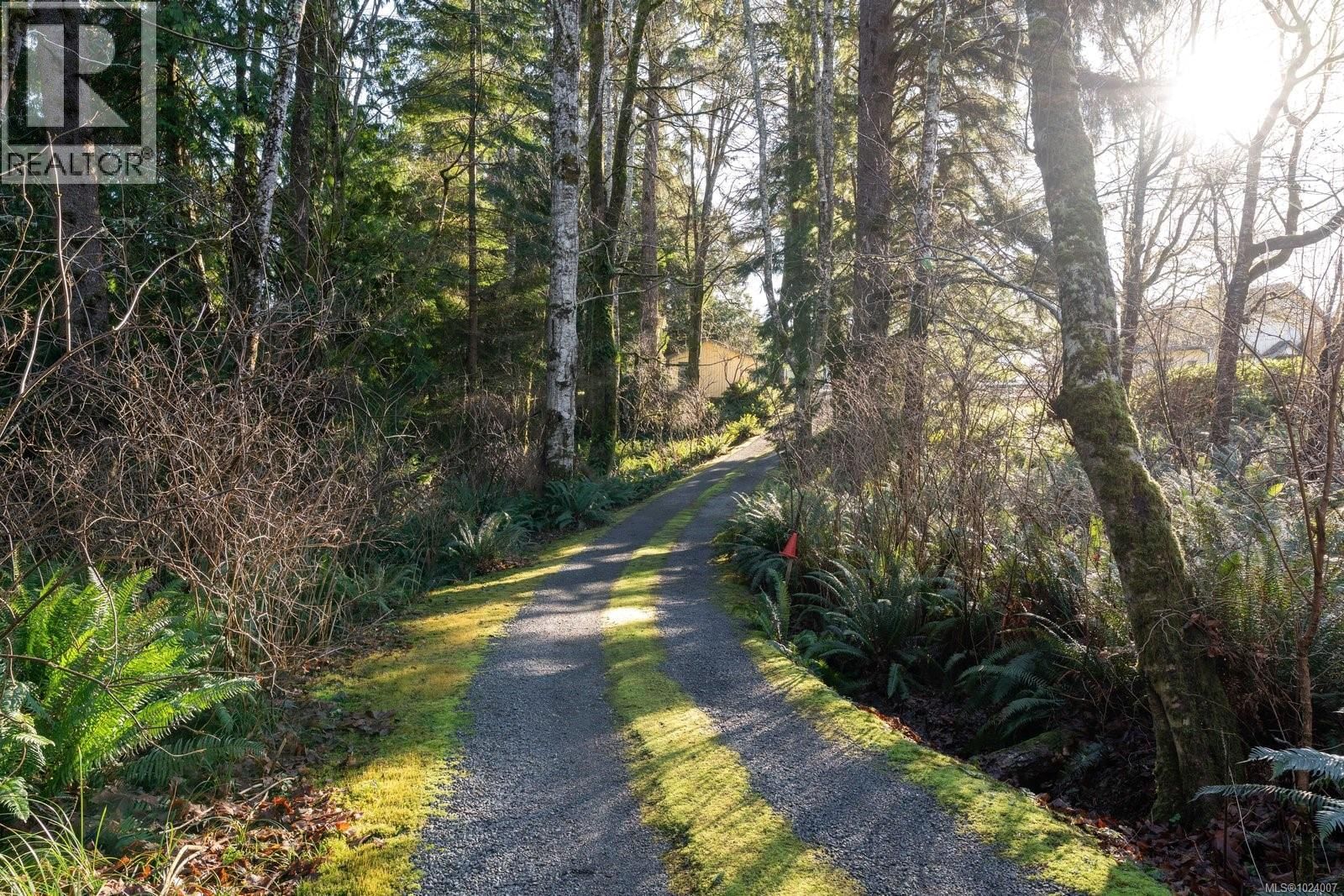 9193 WEST COAST ROAD Image 56