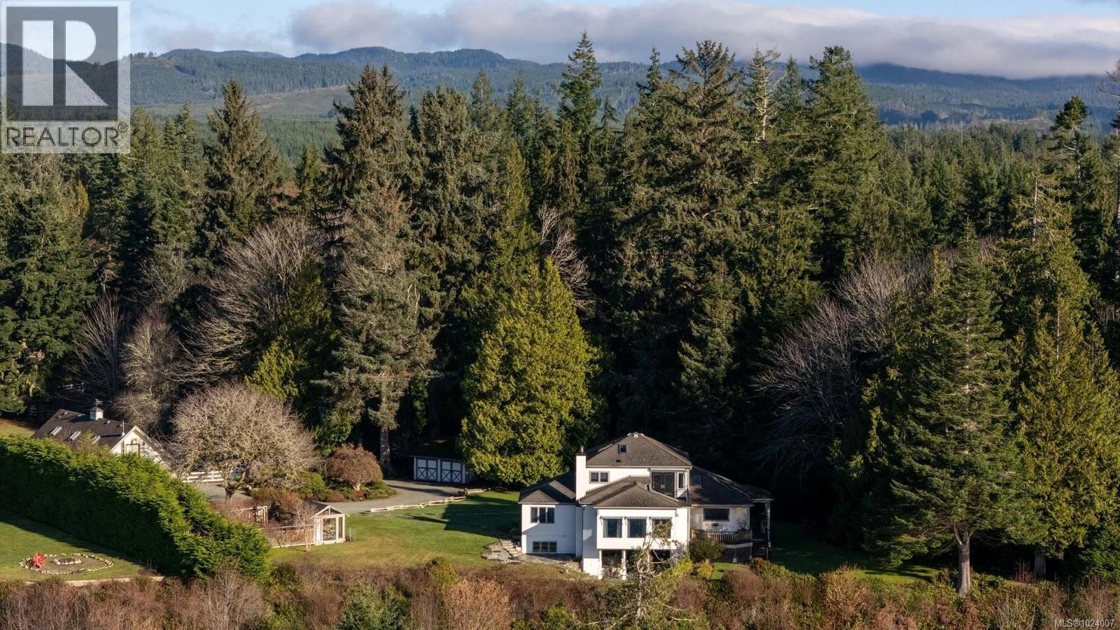 9193 WEST COAST ROAD Image 58