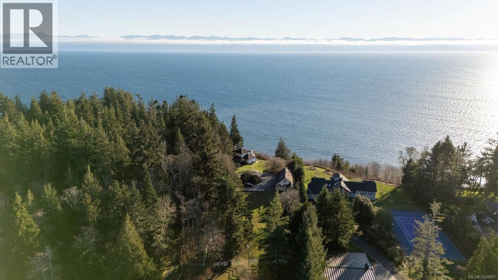 9193 WEST COAST ROAD Image 6