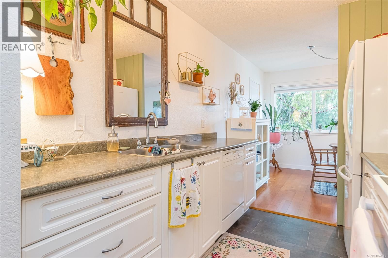 401 - 380 BRAE ROAD Image 17