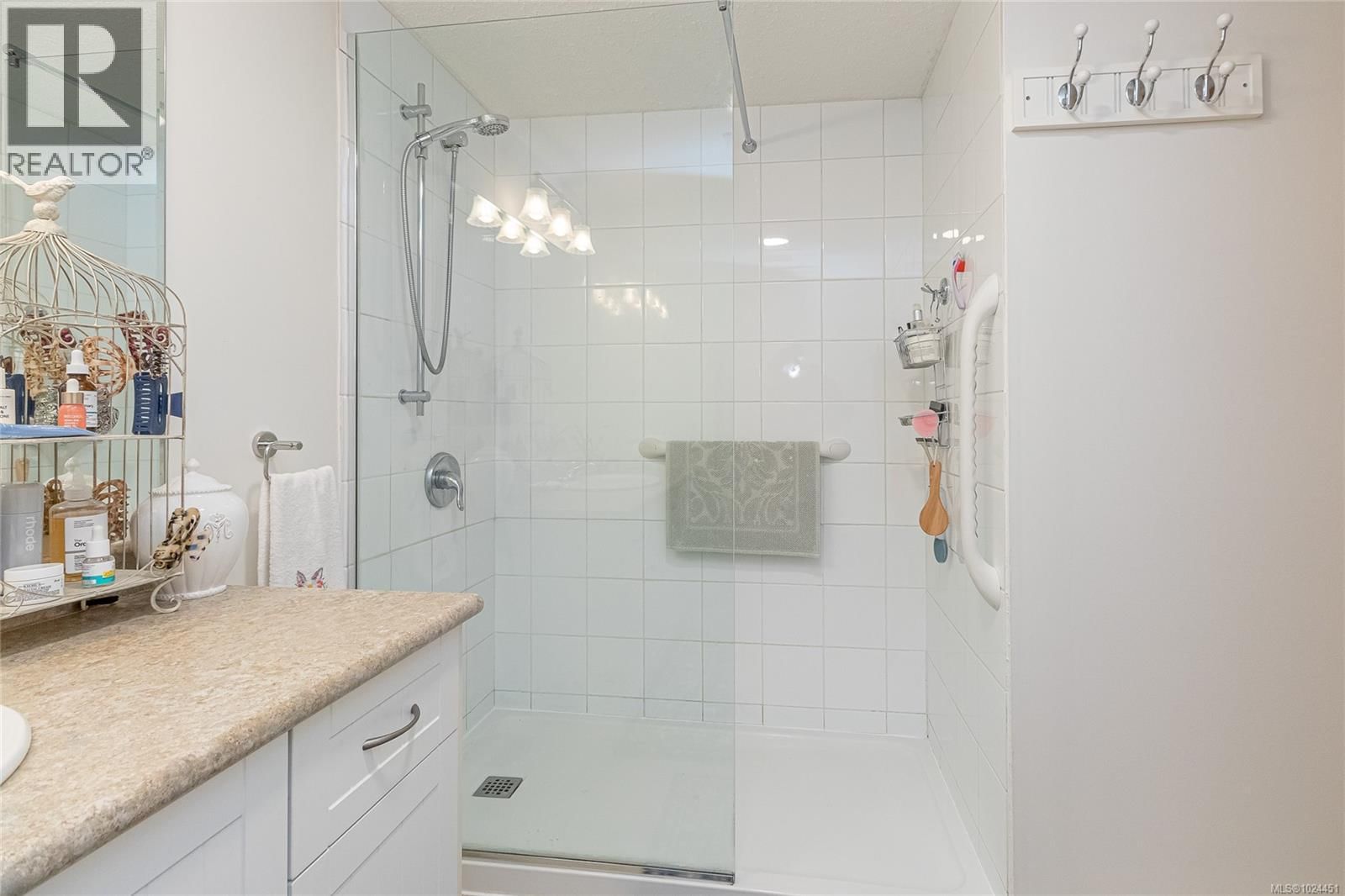 401 - 380 BRAE ROAD Image 30