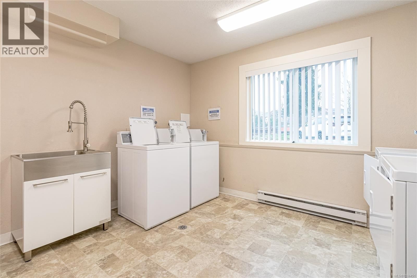 401 - 380 BRAE ROAD Image 38