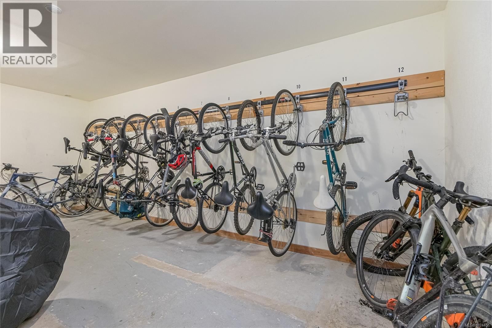 401 - 380 BRAE ROAD Image 40