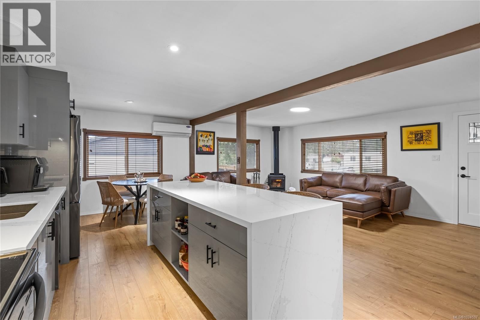 775 BARCLAY CRESCENT SOUTH Image 13