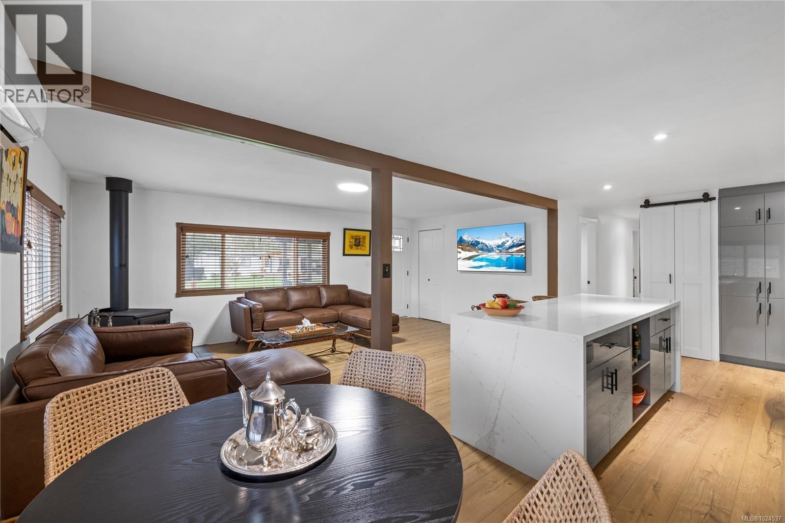 775 BARCLAY CRESCENT SOUTH Image 14