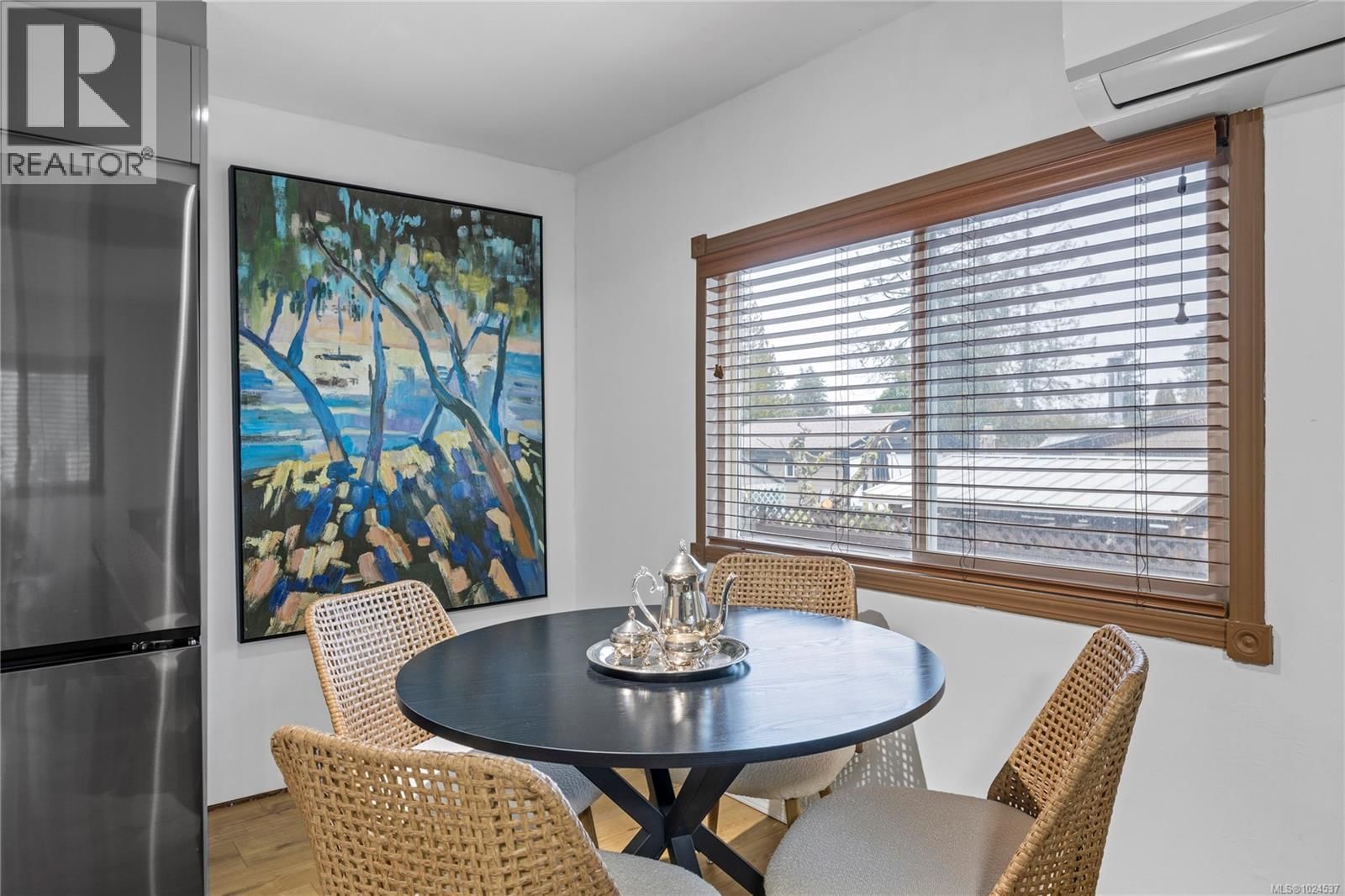 775 BARCLAY CRESCENT SOUTH Image 15