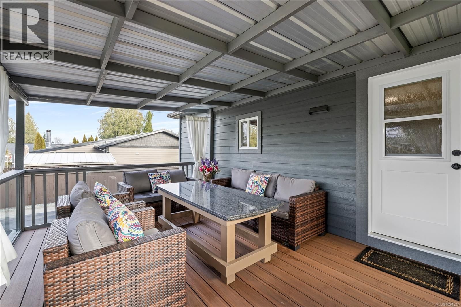 775 BARCLAY CRESCENT SOUTH Image 21