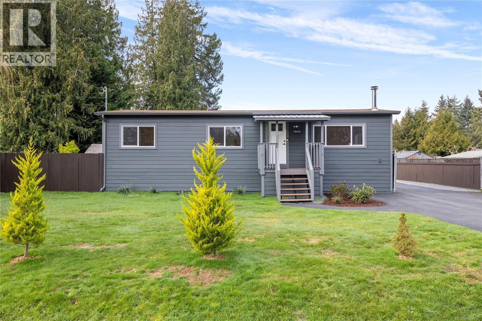 775 BARCLAY CRESCENT SOUTH Image 30