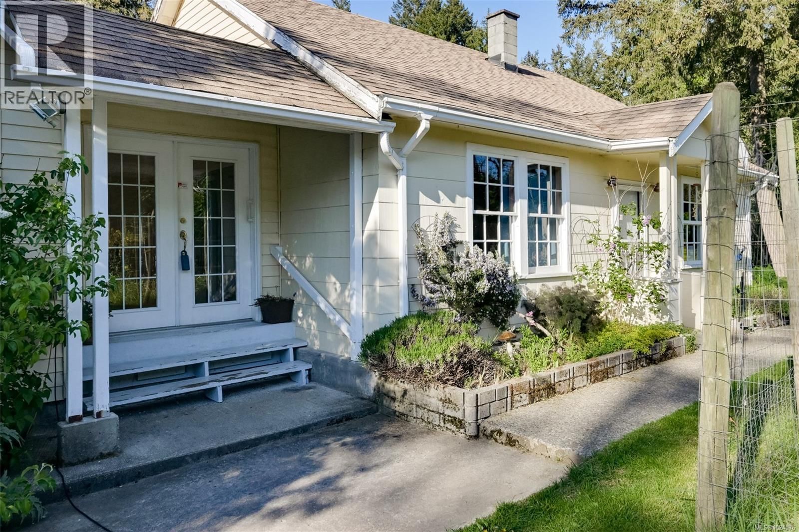 2035 Herd Road property photo