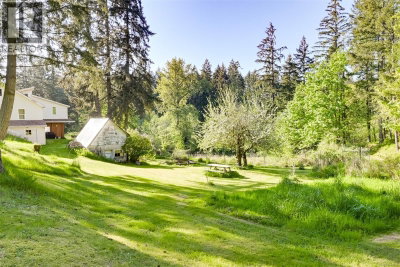 2035 Herd Road | Duncan British Columbia | Slide Image Nine
