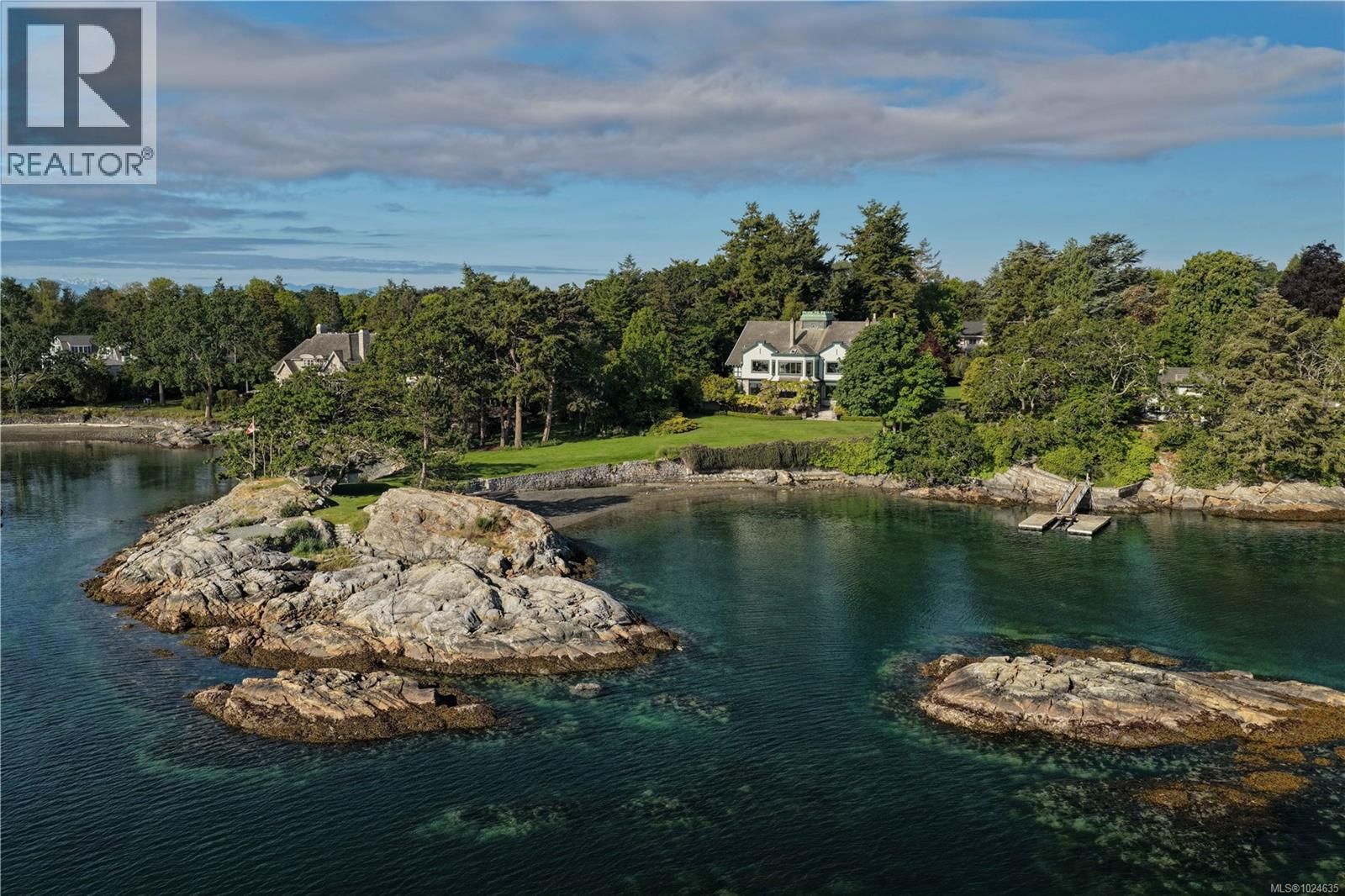 3175 Beach Drive, Oak Bay, British Columbia V8R 6L7
