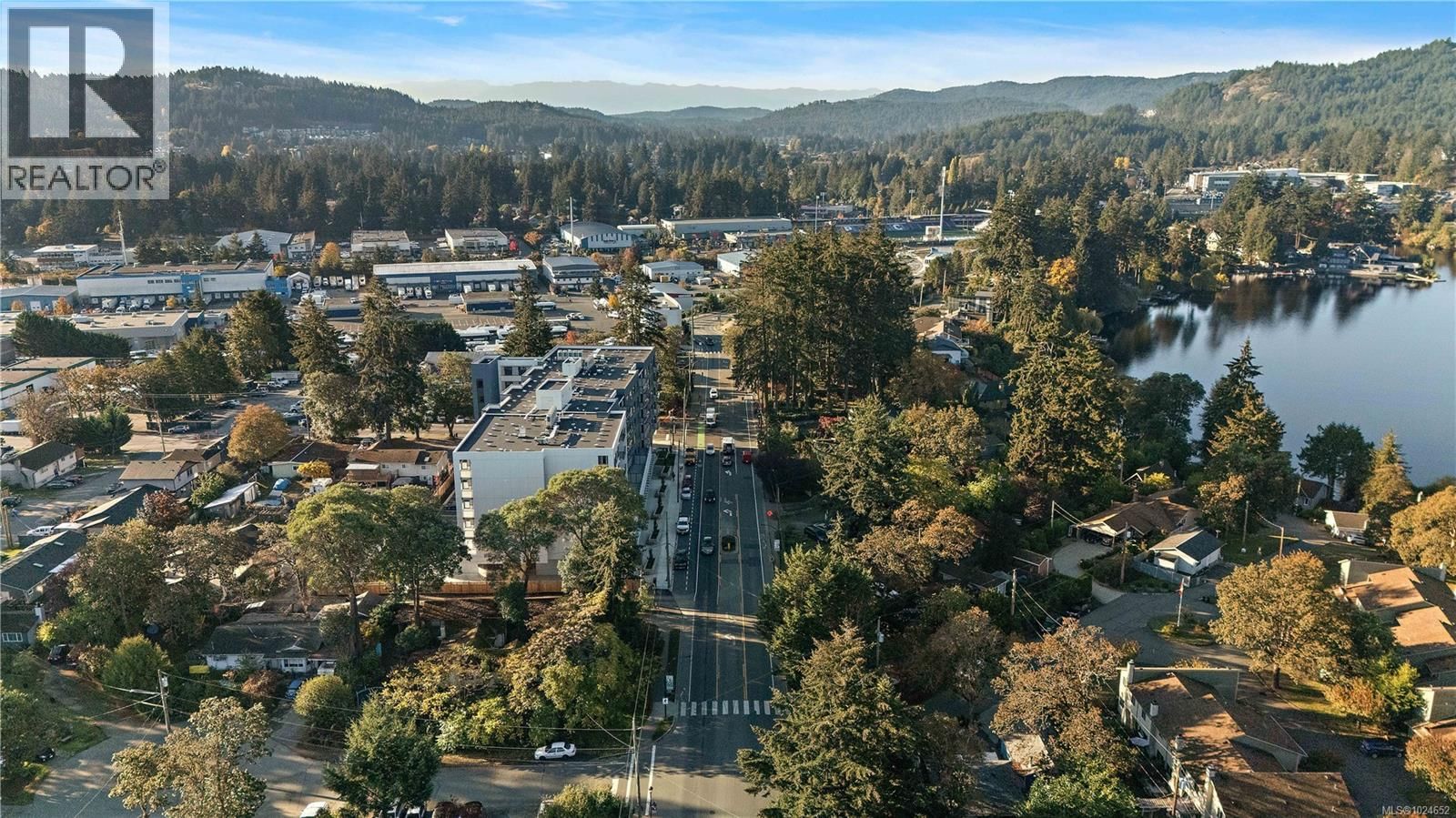 212 2881 Leigh Road property photo